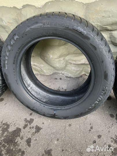 Bridgestone Blizzak Spike-02 SUV 235/65 R17