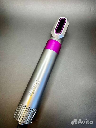 Стайлер Dyson в чемодане