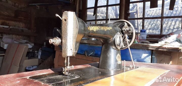 Швейная машина