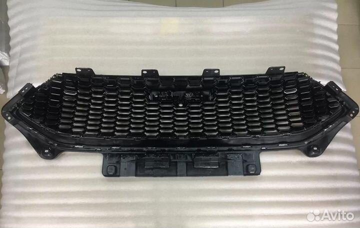 Решетка радиатора штатная Haval F7 / F7x