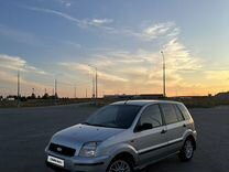 Ford Fusion 1.6 MT, 2005, 300 000 км, с пробегом, цена 365 000 руб.