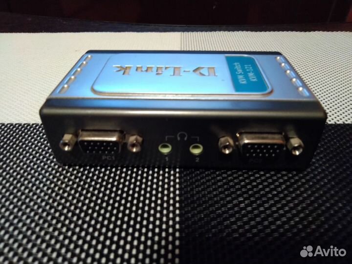 KVM-переключатель D-link KVM-121