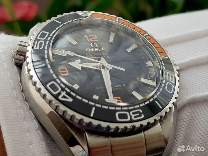 Часы Omega Seamaster Planet Ocean 600M