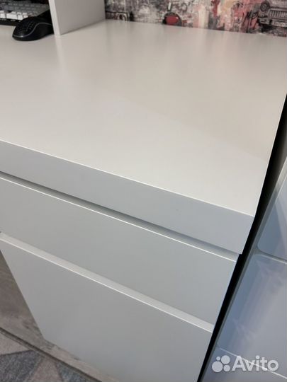 Письменный стол IKEA