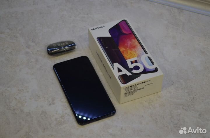 Samsung Galaxy A50, 4/64 ГБ