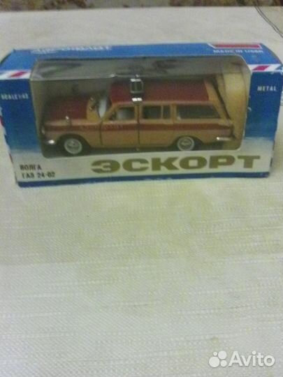 Модель автомобиля волга газ 24-02 в масштабе 143