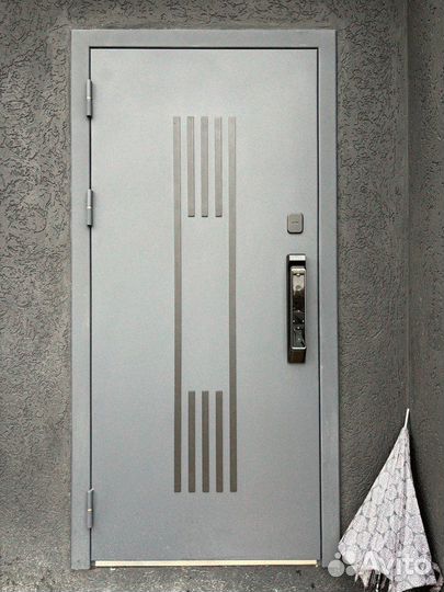 Дверь входная правая