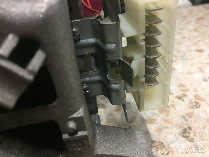 Двигатель от стиральной машины Electrolux