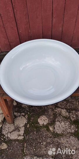 Таз эмалированный б/у большой