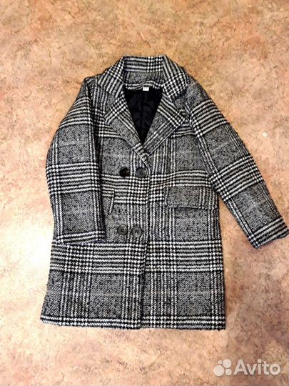 Пальто демисезонное на девочку, рост 116-122