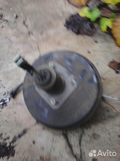 Вакуумный усилитель Рено Логан