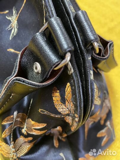 Вечерняя сумочка с вышитыми стрекозами