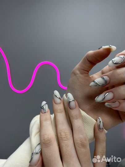 Маникюр/наращивание ресниц/педикюр в салоне