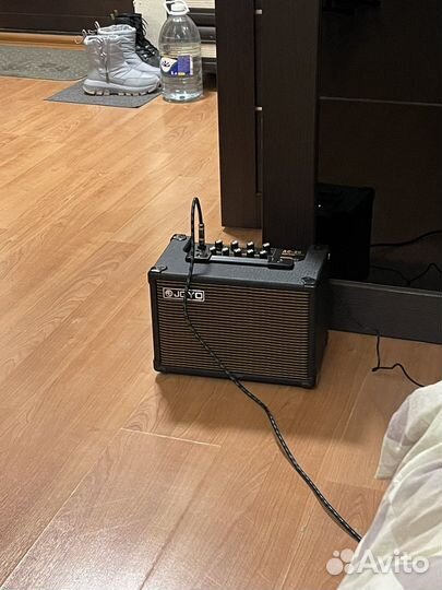 Комбоусилитель для электроакустической гитары