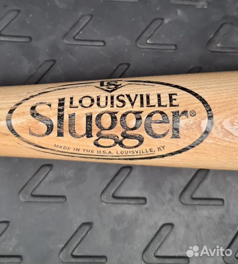 Бейсбольная бита Louisville Slugger Genuine Series