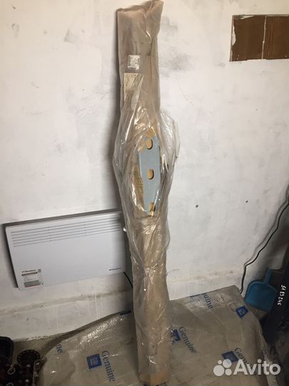 Усилитель правого порога Opel Astra J GTC Gm