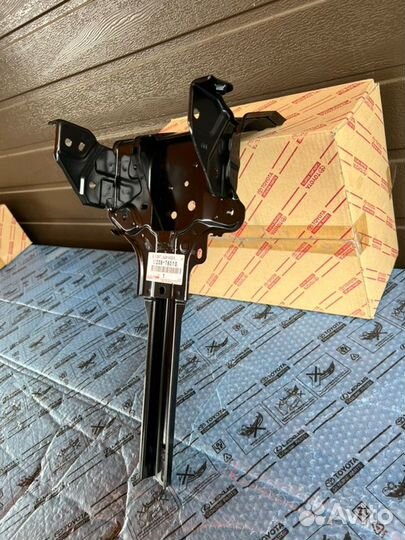 Стойка замка капота Lexus Nx 2014-2021