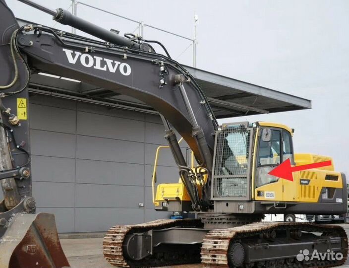 Стекло двери нижнее на экскаватор Volvo EC 380