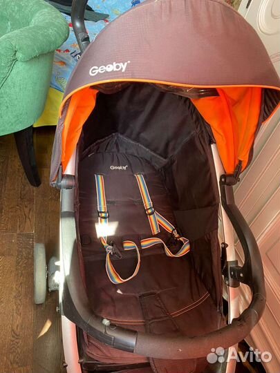 Прогулочная коляска Geoby