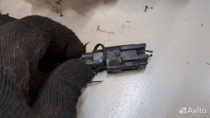 Ступица (кулак, цапфа) левая передняя Ford Cougar