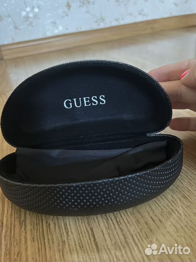 Продаю очки guess (оригинал)