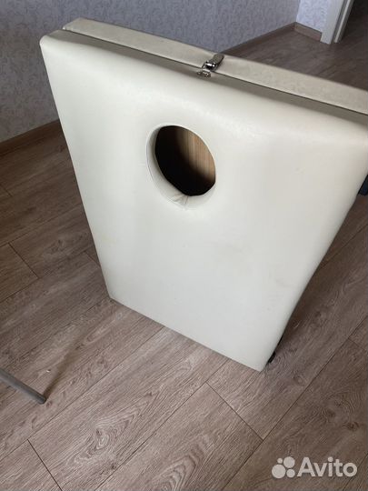 Массажная кушетка