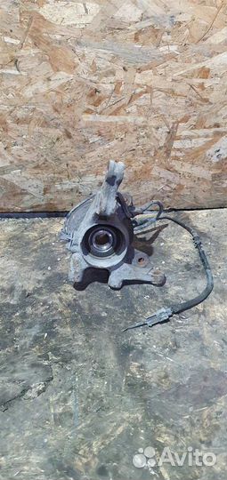 Кулак поворотный передний правый Kia Ceed 1