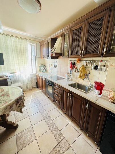 4-к. квартира, 70 м², 6/9 эт.