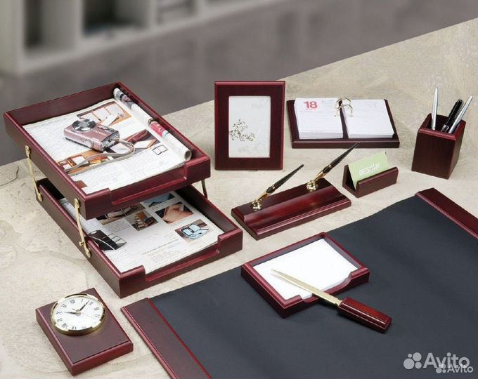 Настольный канцелярский набор Красное дерево 7 пр