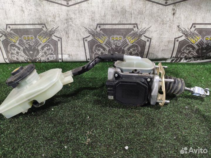 Главный тормозной цилиндр Honda Fit GP5 LEB