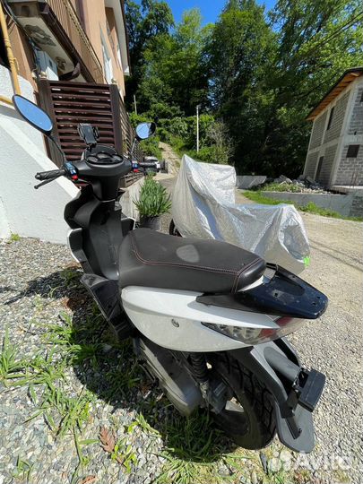 Скутер Keeway 150