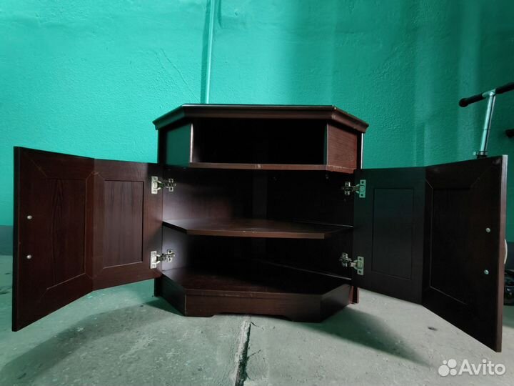 Тумба угловая