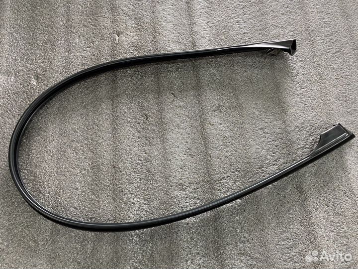 Уплотнитель верхний, П/Л BMW 5 e60/e61