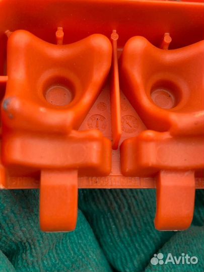 Кронштейн (крепление) Tesla Model Y 2021