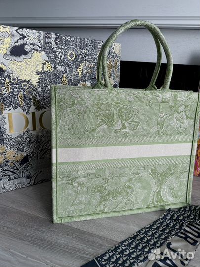 Сумка Dior Book Tote в наличии