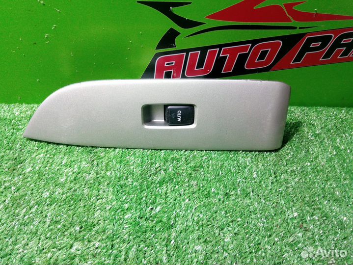 Кнопка стеклоподъемника toyota ACU30W,ACU35W,GSU30