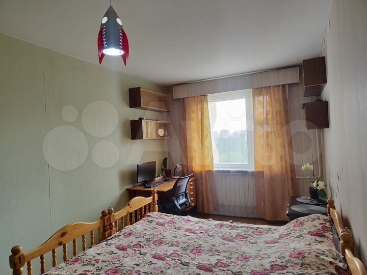 2-к. квартира, 70 м², 8/17 эт.