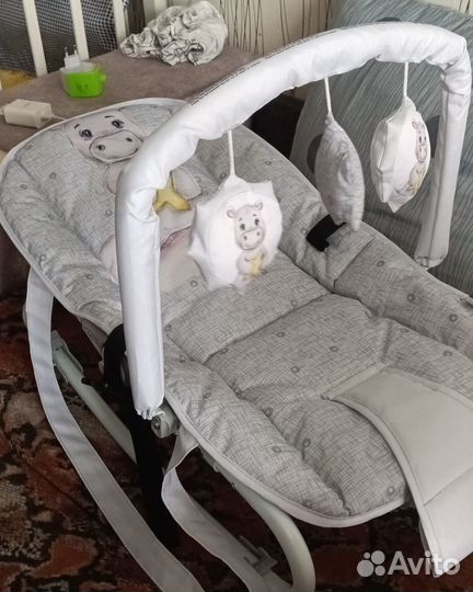 Шезлонг детский новый