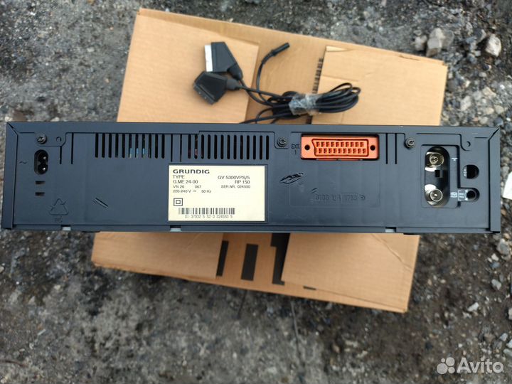 Видеомагнитофон grundig