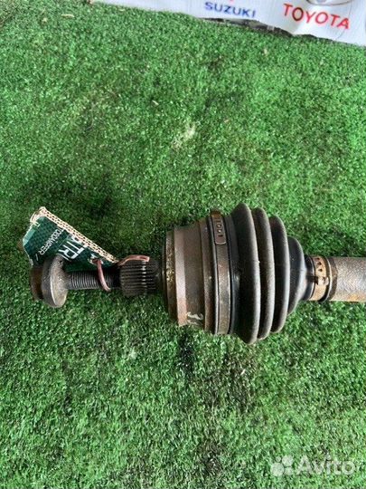 Привод передний правый Audi 80 B3 1.8 PM 1991