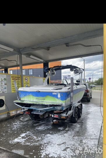 Катер-буксировщик Tige RZR + прицеп