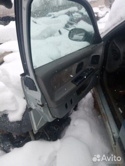 Дверь передняя Renault Laguna 1999