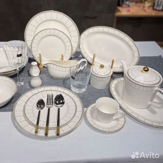 Набор столовой посуды на 12 персон