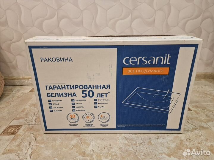 Раковина в ванную новая