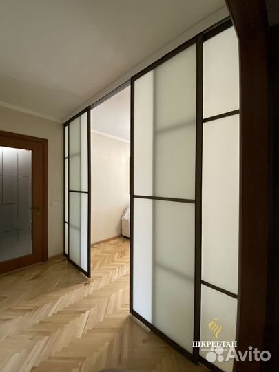 Перегородка стеклянная раздвижная