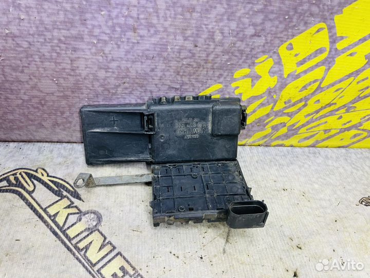 Блок предохранителей акб аккумулятор Octavia 1998