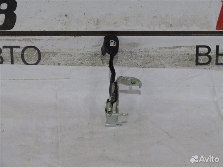 Кнопка открывания лючка бензобака Kia Venga G4FC