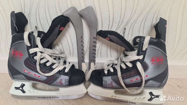 Коньки хоккейные