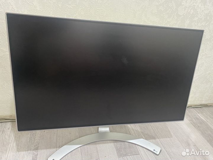 Монитор LG 24 дюйма