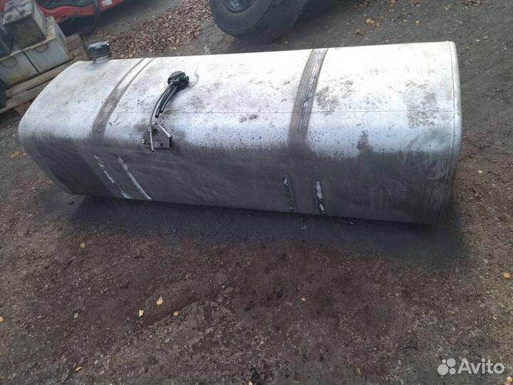 Топливный бак DAF XF 105 2010